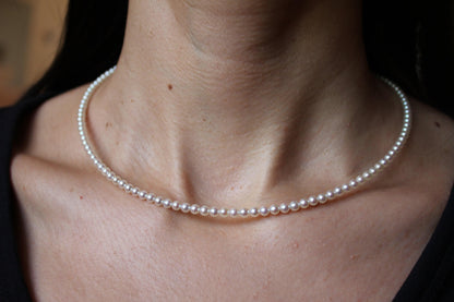 14 Karat Yellow Gold White Akoya Pearl Bead Layer Dainty Classic Beautiful White