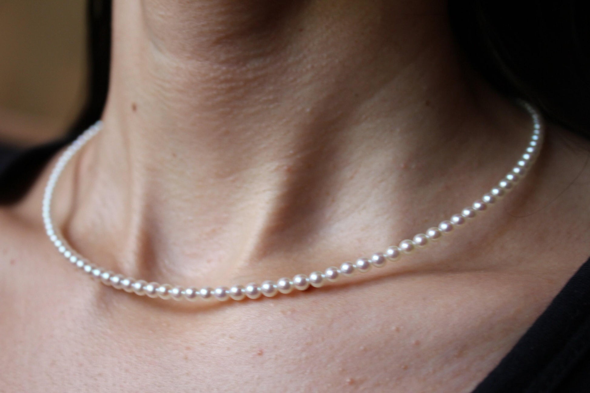 14 Karat Yellow Gold White Akoya Pearl Bead Layer Dainty Classic Beautiful White