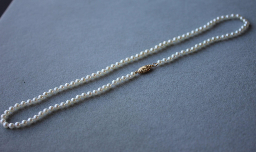 14 Karat Yellow Gold White Akoya Pearl Bead Layer Dainty Classic Beautiful White