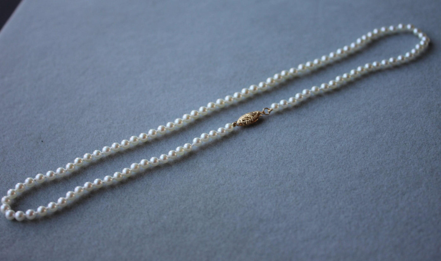 14 Karat Yellow Gold White Akoya Pearl Bead Layer Dainty Classic Beautiful White