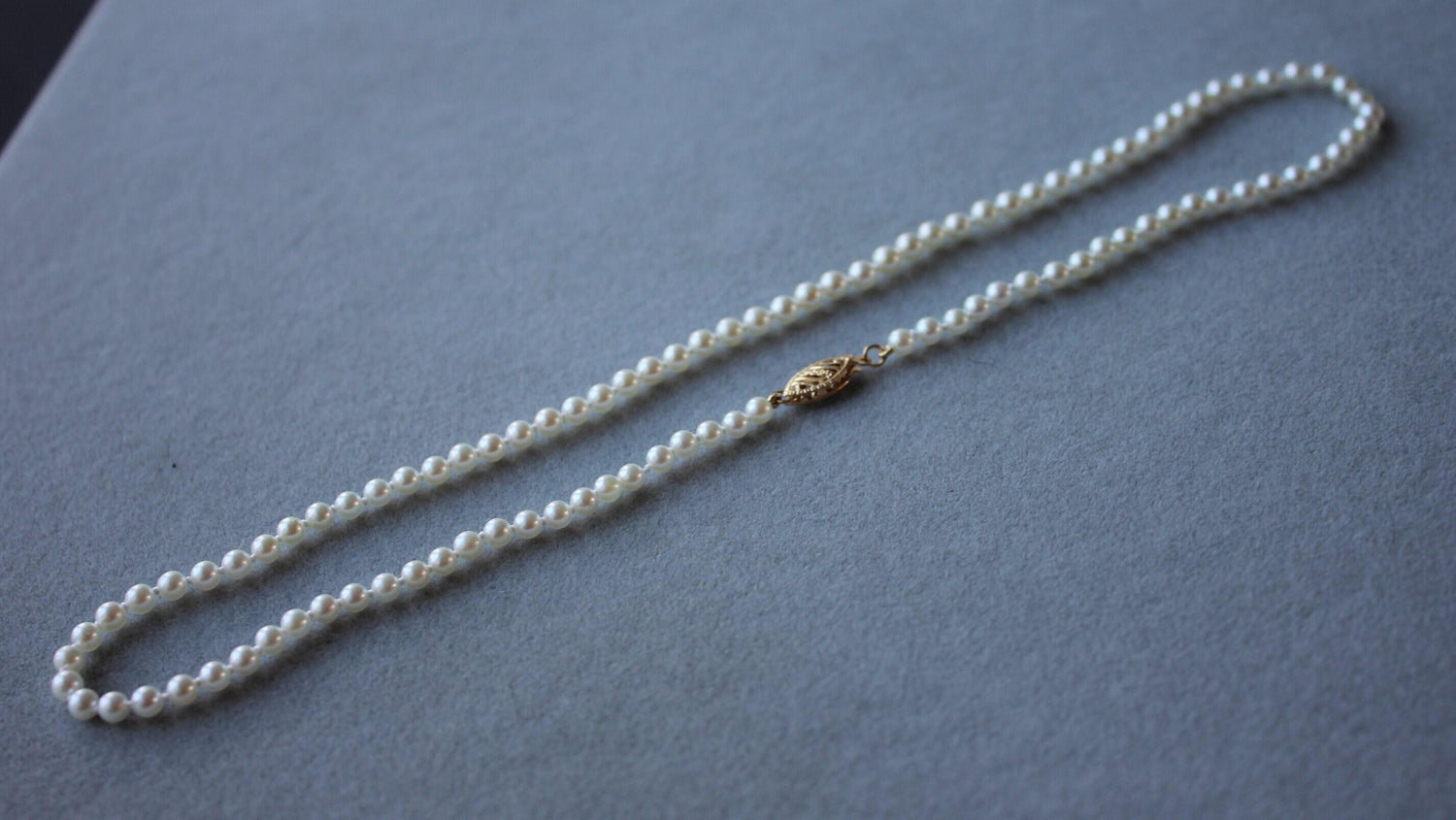 14 Karat Yellow Gold White Akoya Pearl Bead Layer Dainty Classic Beautiful White