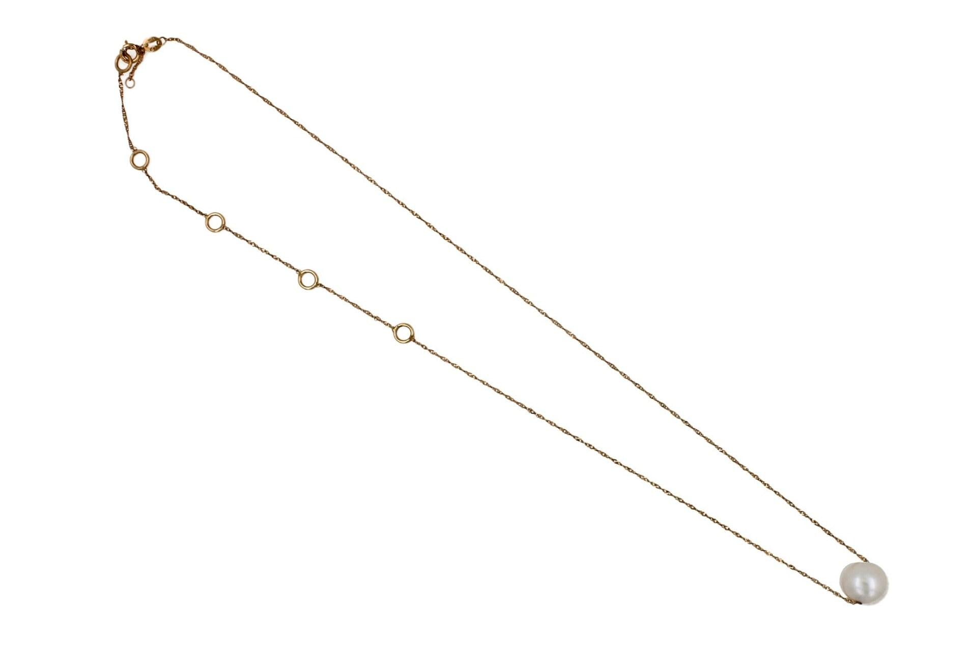 14 Karat Yellow Gold White Pearl Layer Dainty Classic Beautiful Pearls Timeless 