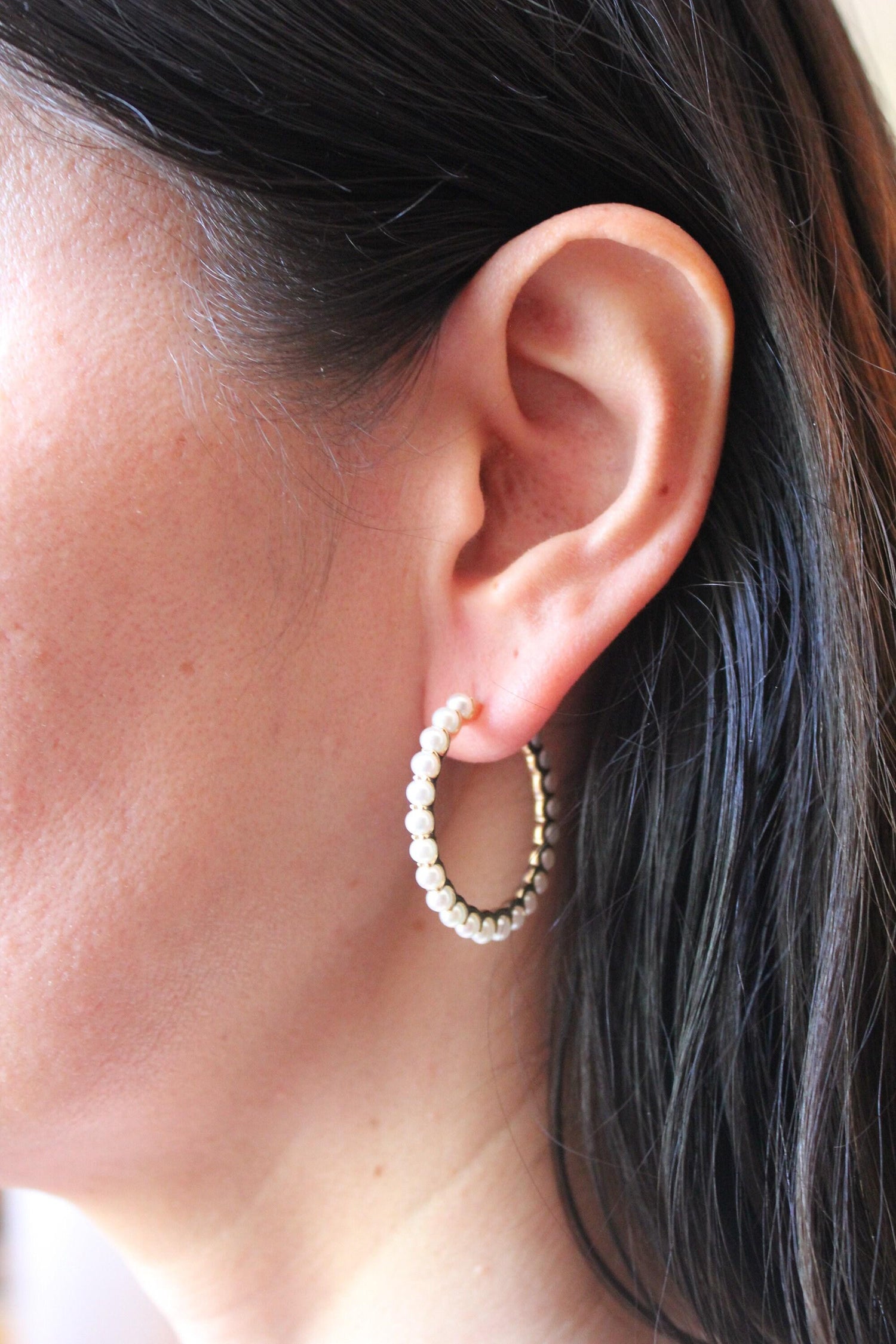 14 Karat Yellow Gold White Silvery Baby Akoya Pearl Line Unique Statement Medium