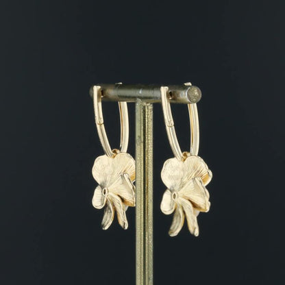 Carrera y Carrera Gardenia gold &amp; rock crystals &amp; diamonds 18K Gold earrings
