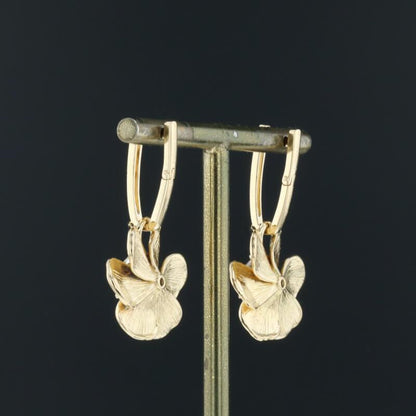 Carrera y Carrera Gardenia gold &amp; rock crystals &amp; diamonds 18K Gold earrings