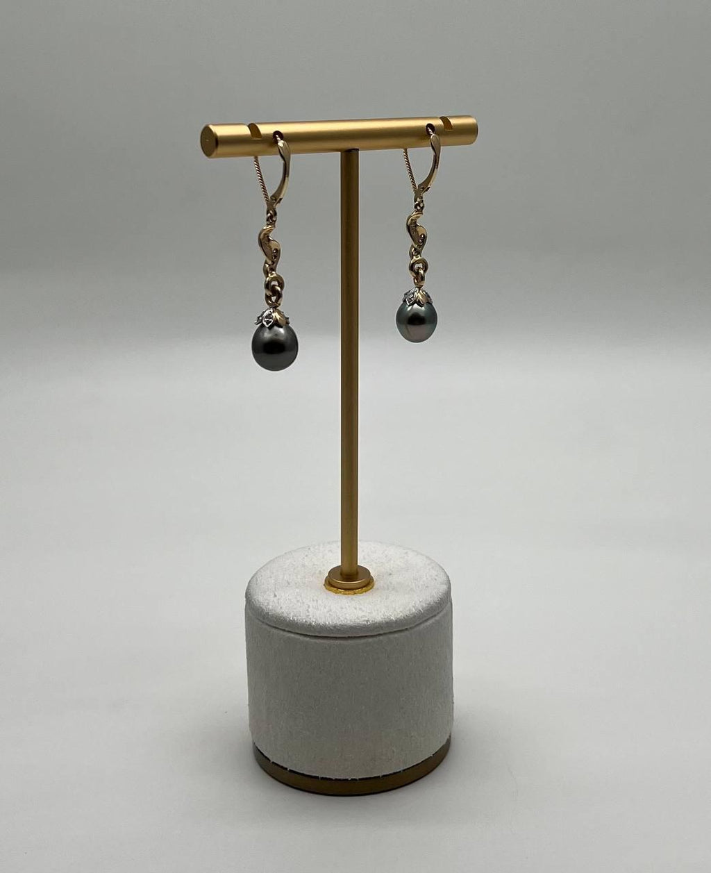 Silvery Grey Black Tahitian Pearl 14K Yellow Gold Diamond Drop Dangle Earrings
