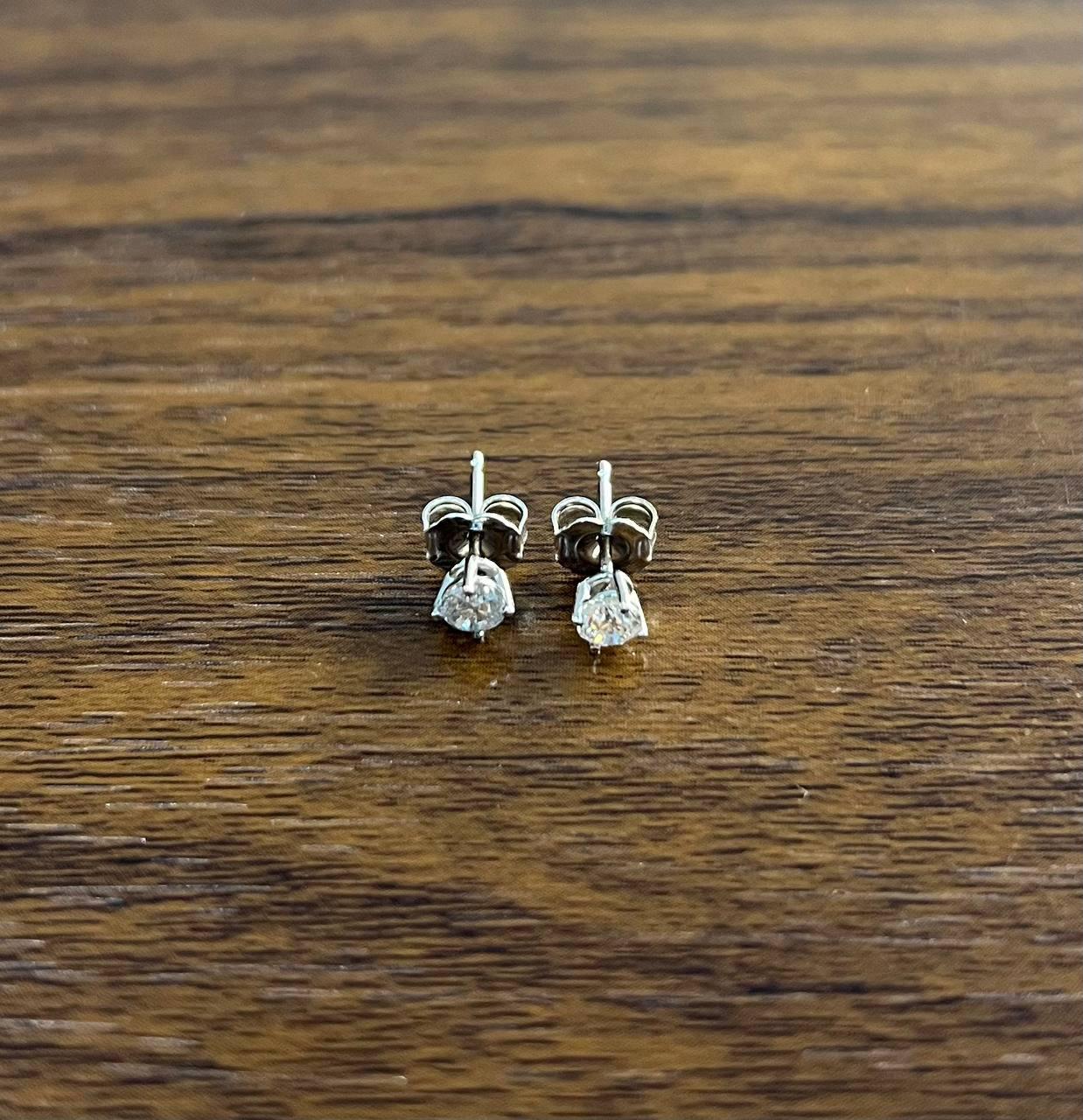 Classic Small Diamond Round Shape Brilliant Cut 14K White Gold Stud Earrings