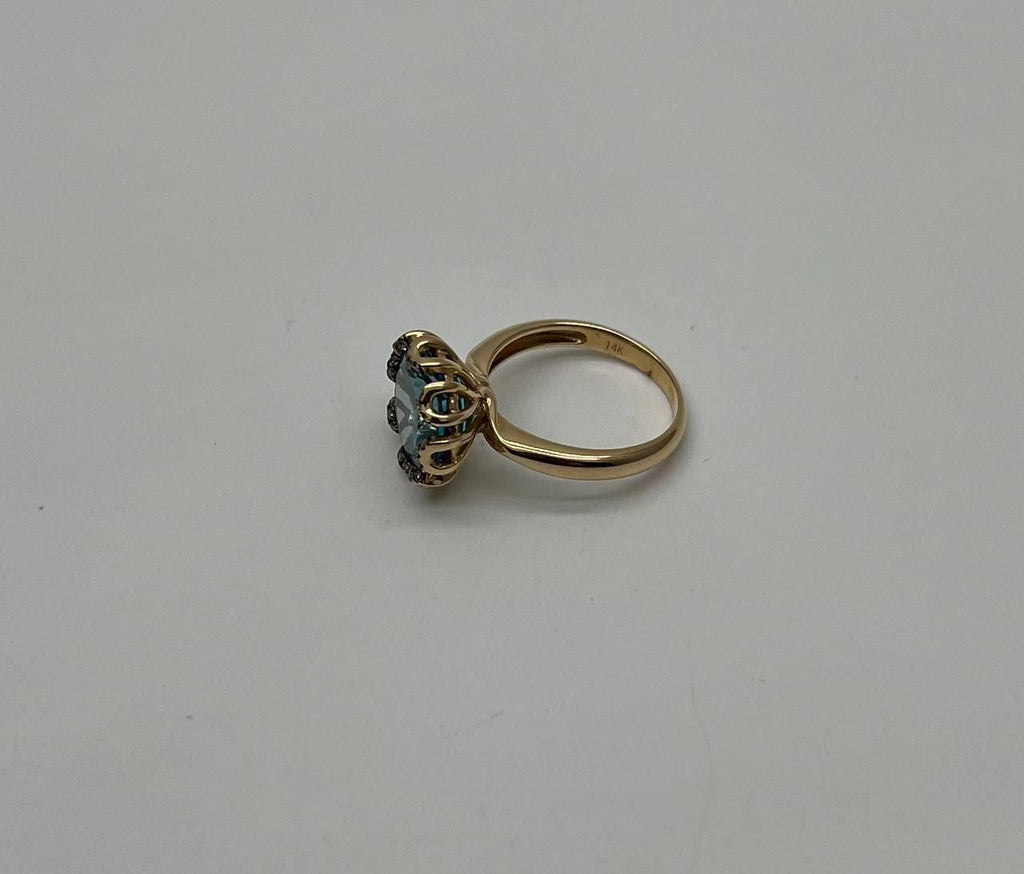 Round Swiss Blue Topaz Floral Flower Setting 14K Yellow Gold Diamonds Ring