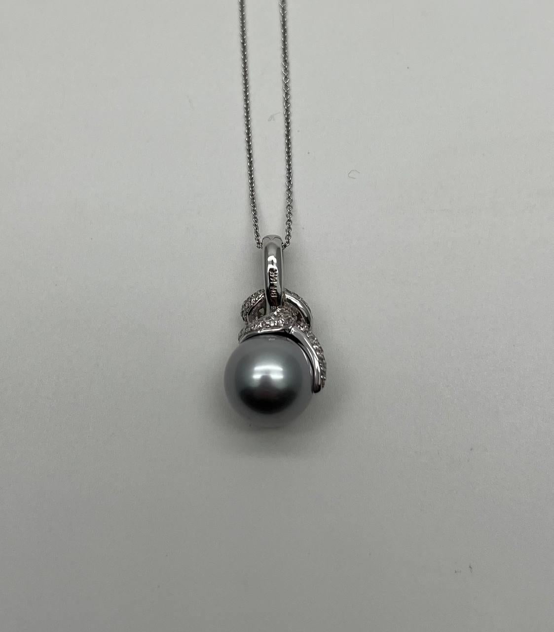 Silver Grey Black Tahitian Pearl Diamonds Halo 14K White Gold Pendant Necklace