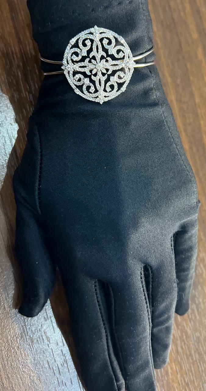 Diamonds Scroll Symbol Motifs Emblem 18K White Gold Statement Bangle Bracelet