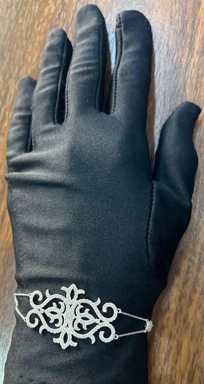 Diamonds Scroll Symbol Motifs Emblem 18K White Gold Statement Chain Bracelet