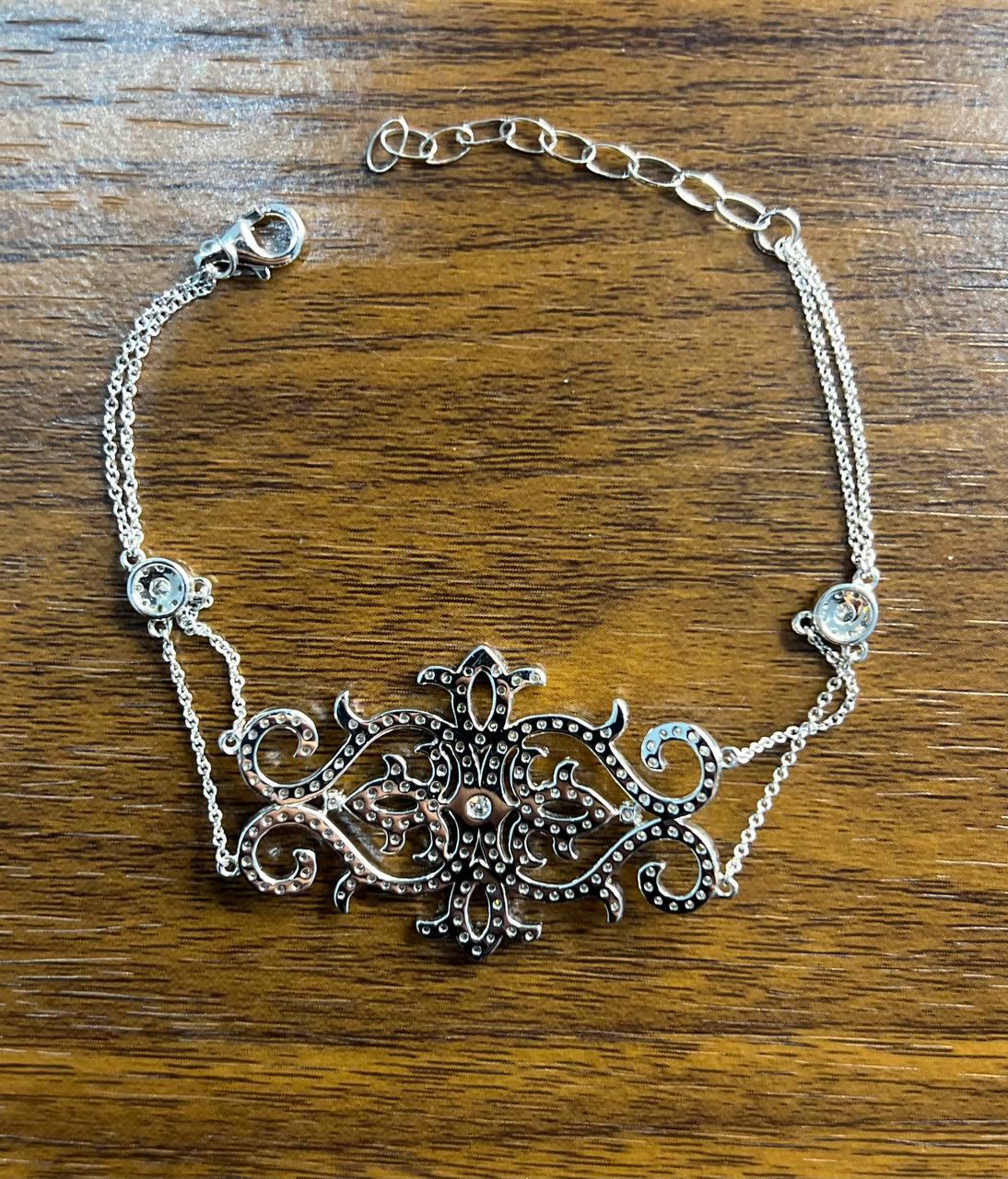 Diamonds Scroll Symbol Motifs Emblem 18K White Gold Statement Chain Bracelet