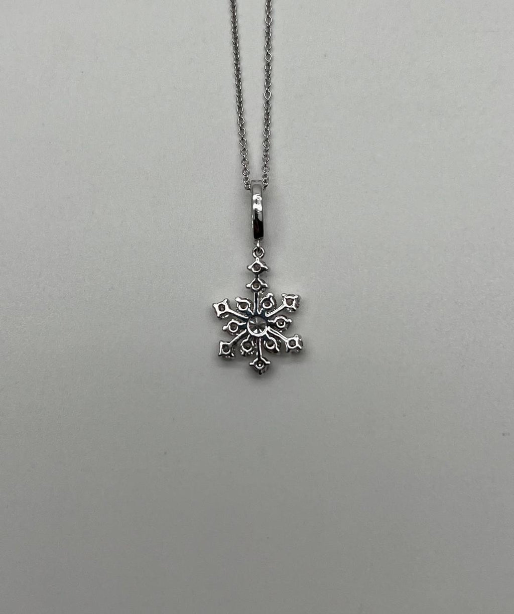 Diamond Snowflake Floral Flower Symbol Motif 14K White Gold Pendant Chain Neckla