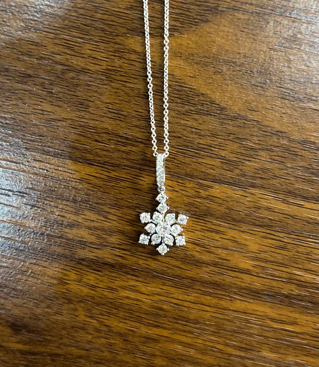 Diamond Snowflake Floral Flower Symbol Motif 14K White Gold Pendant Chain Neckla