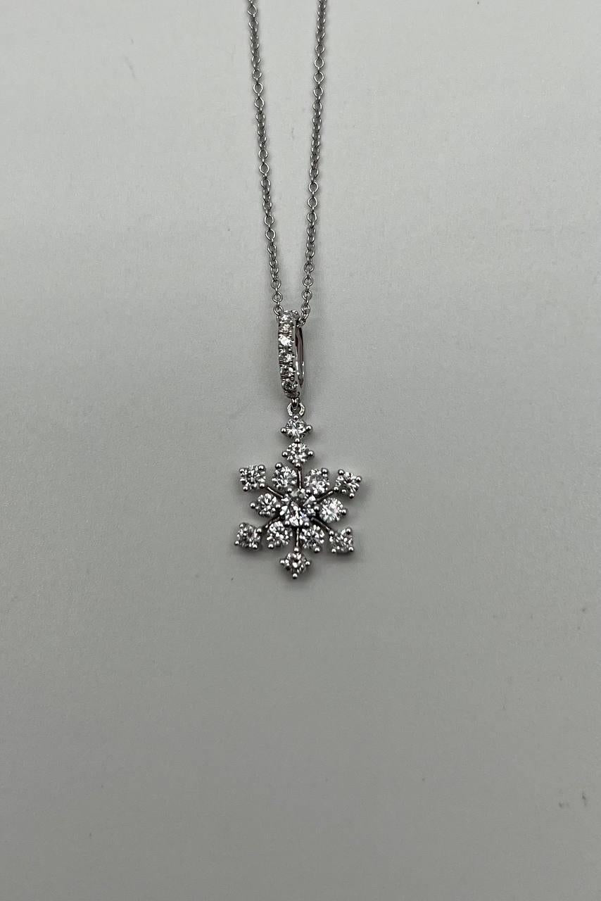 Diamond Snowflake Floral Flower Symbol Motif 14K White Gold Pendant Chain Neckla