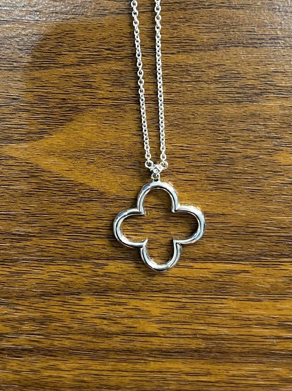 Quatrefoil Lucky Alhambra Clover Diamonds Halo Motif White Gold Pendant Necklace
