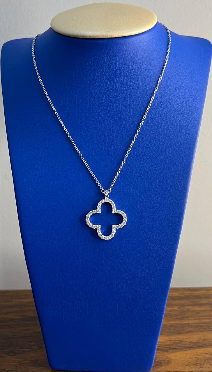 Quatrefoil Lucky Alhambra Clover Diamonds Halo Motif White Gold Pendant Necklace