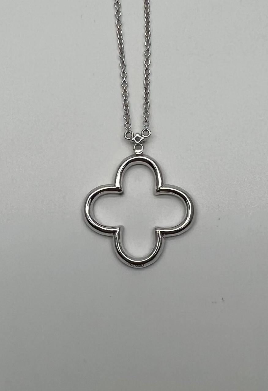 Quatrefoil Lucky Alhambra Clover Diamonds Halo Motif White Gold Pendant Necklace