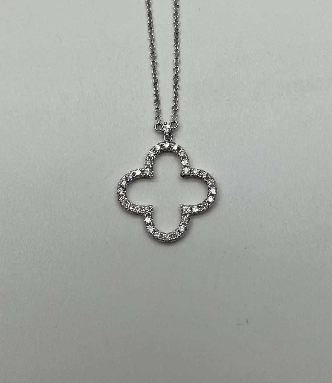 Quatrefoil Lucky Alhambra Clover Diamonds Halo Motif White Gold Pendant Necklace