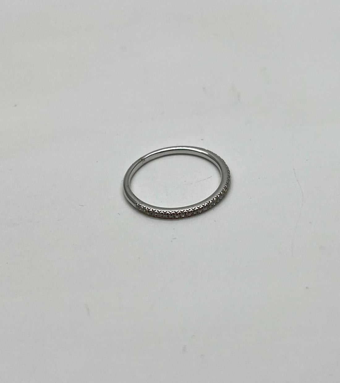 Classic Inset Round Brilliant Diamond Line 14K White Gold Thin Band Ring