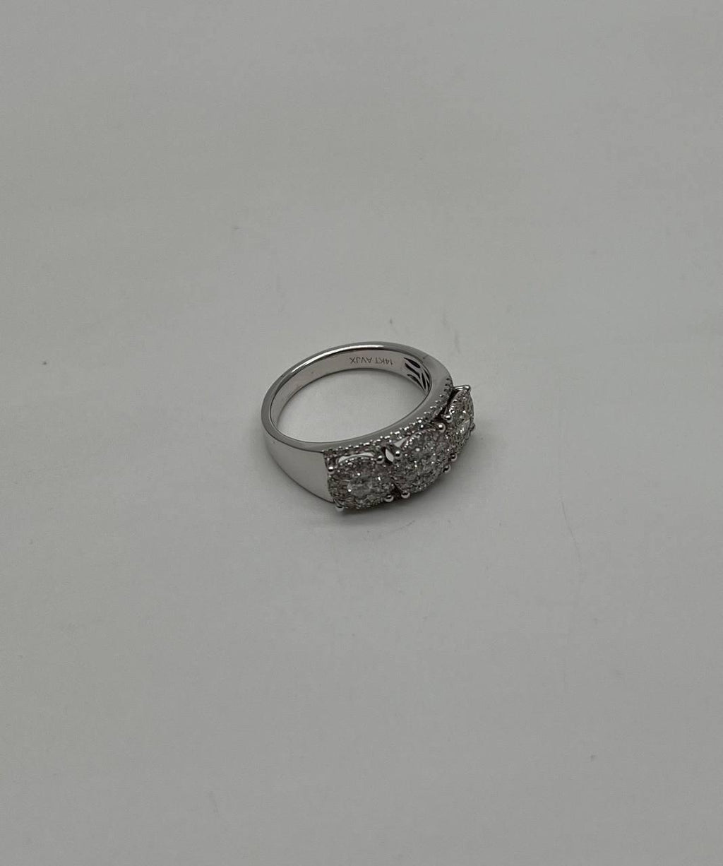 Diamonds Pave Set Round Cluster Halo Set White Gold Statement Three Stone Ring