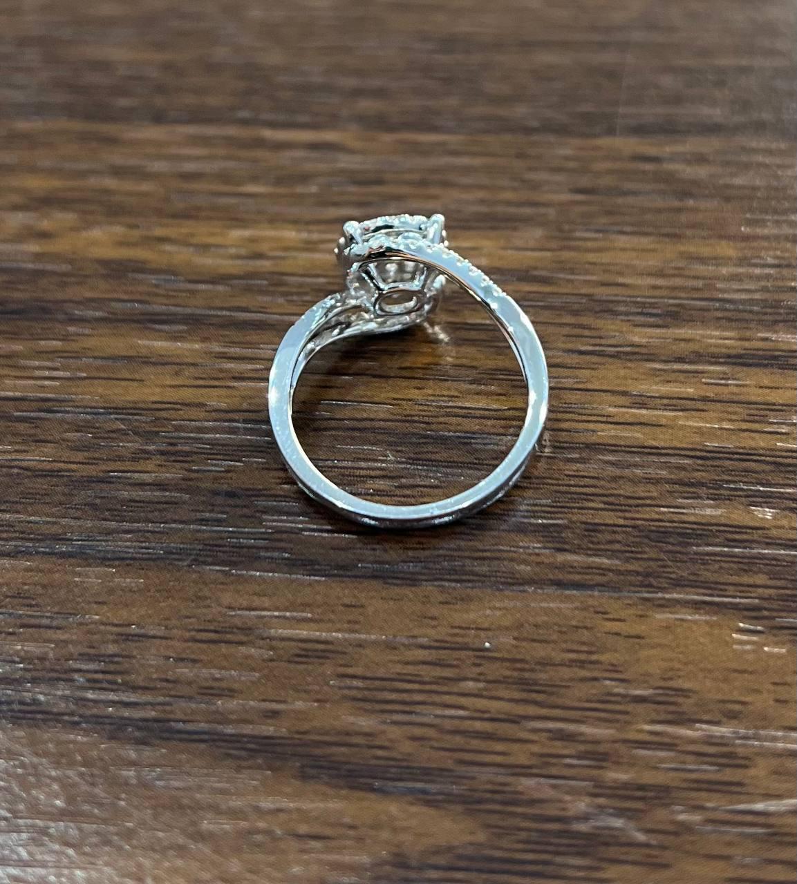 Diamonds Pave Set Round Cluster Halo 14KWhite Gold Statement Bypass Spiral Ring