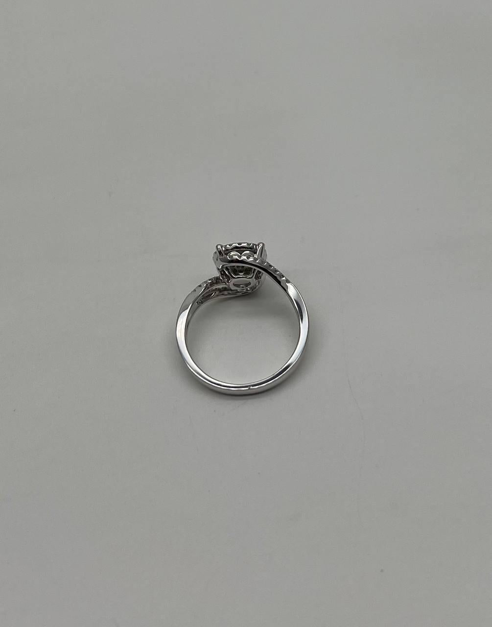 Diamonds Pave Set Round Cluster Halo 14KWhite Gold Statement Bypass Spiral Ring