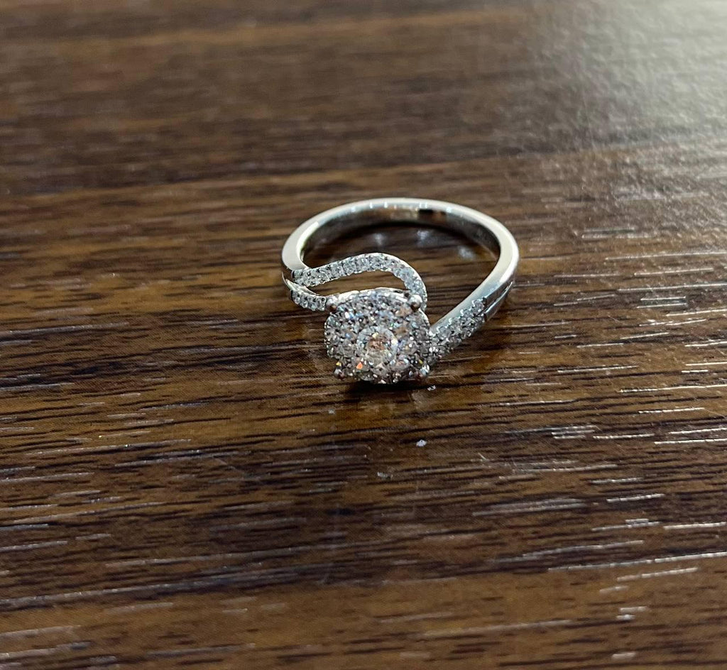 Diamonds Pave Set Round Cluster Halo 14K White Gold Statement Bypass Spiral Ring