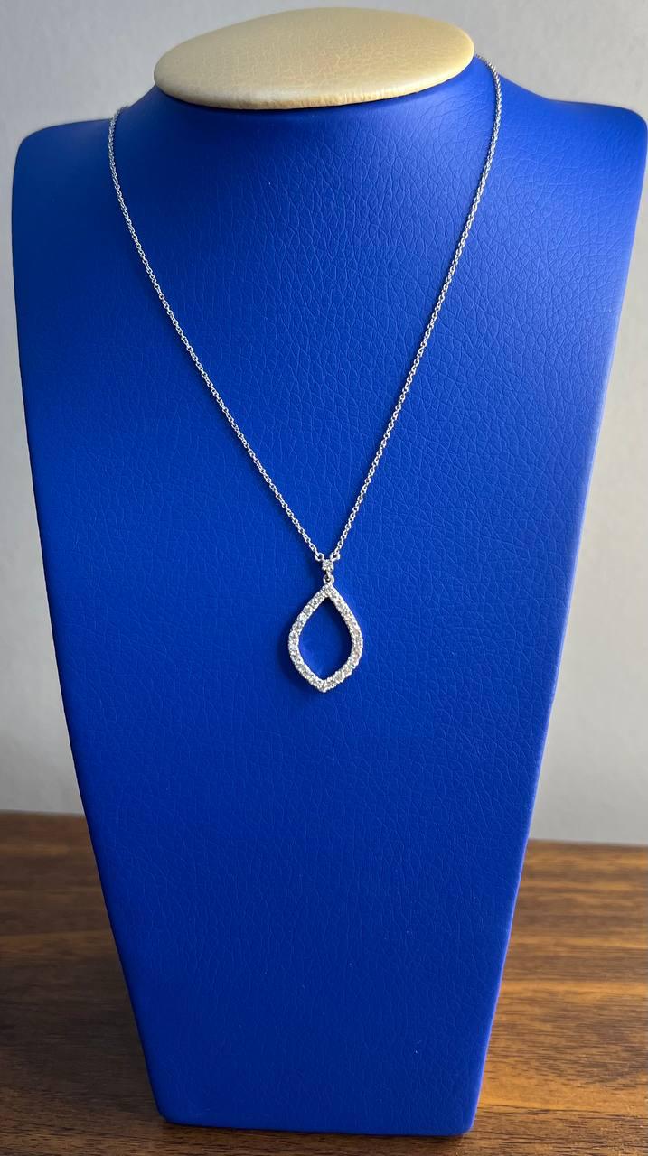 Marquise Oval Shape Rhombus Diamonds Halo Motif 18K White Gold Pendant Necklace