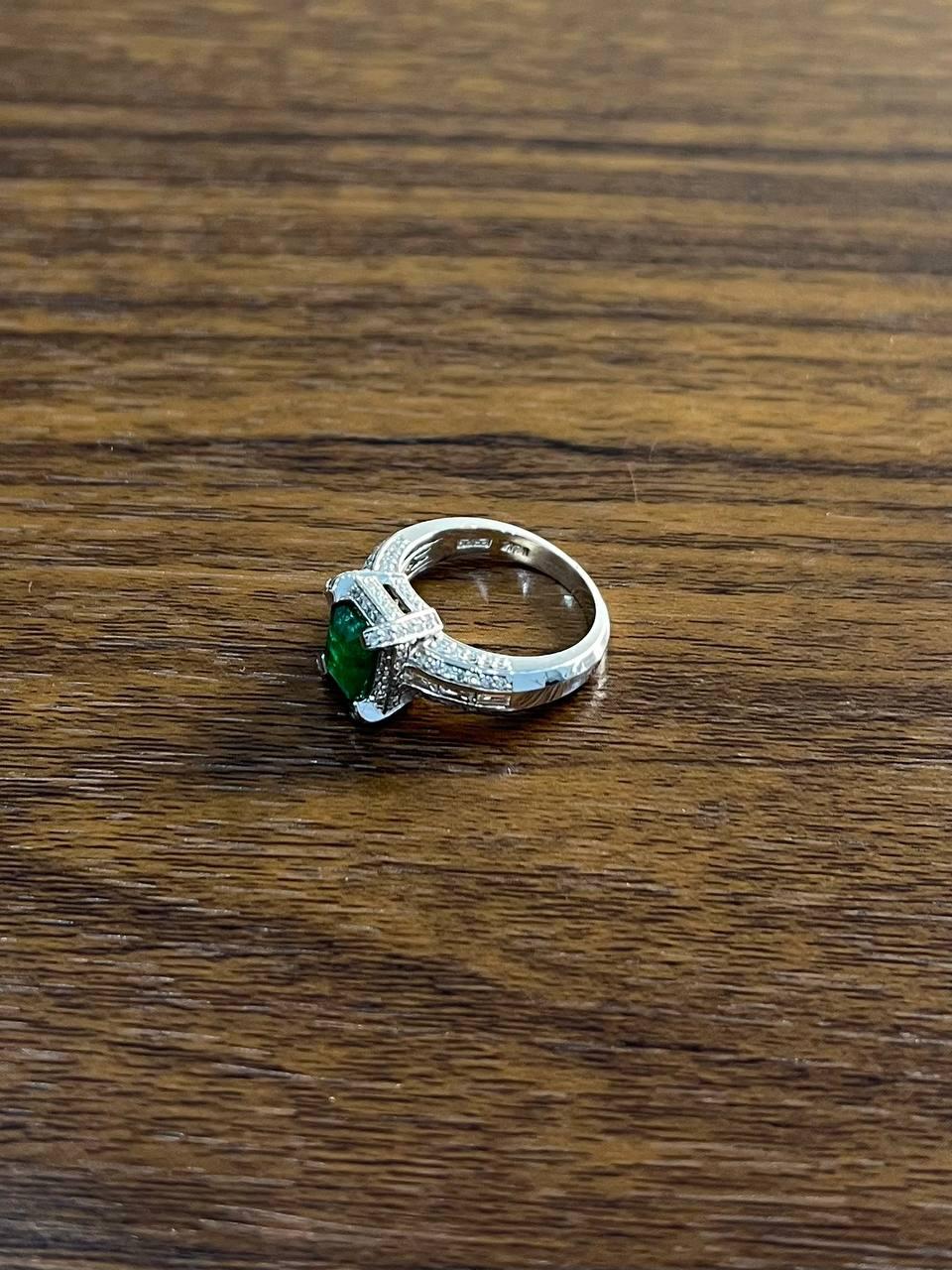 Green Emerald &amp; White Diamonds Pave Set 14K White Gold Statement Unique Ring