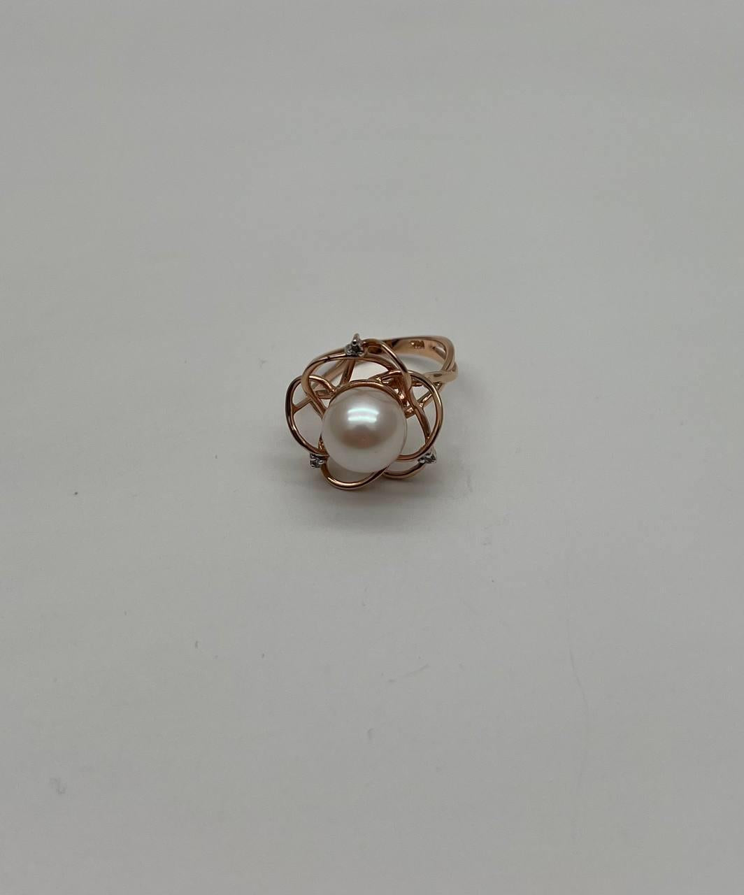 Round White Pearl Saturn Floral Flower Motif 14K Yellow Gold Statement Ring