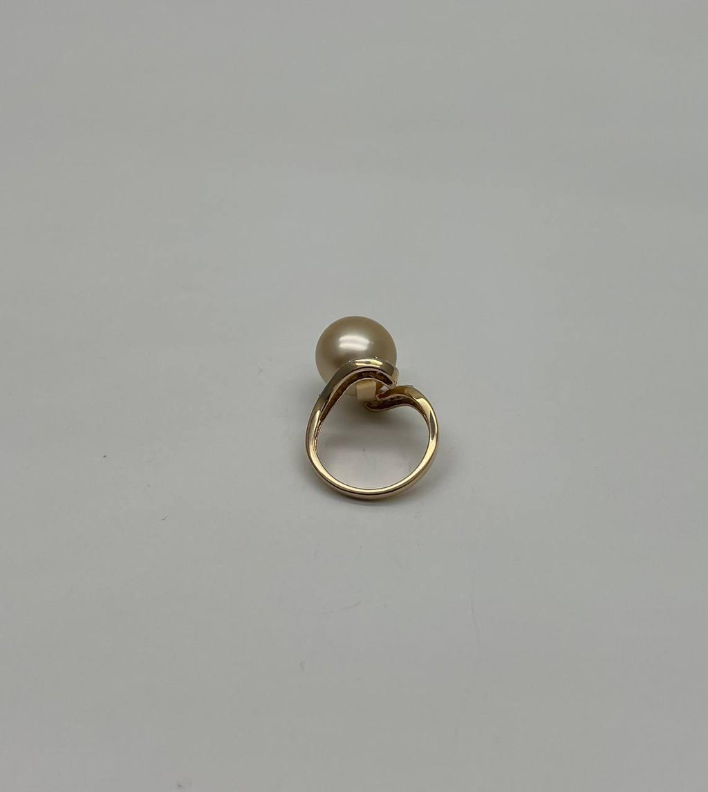 Golden Yellow South Sea Pearl Diamond Spiral Curve14K Yellow Gold Statement Ring