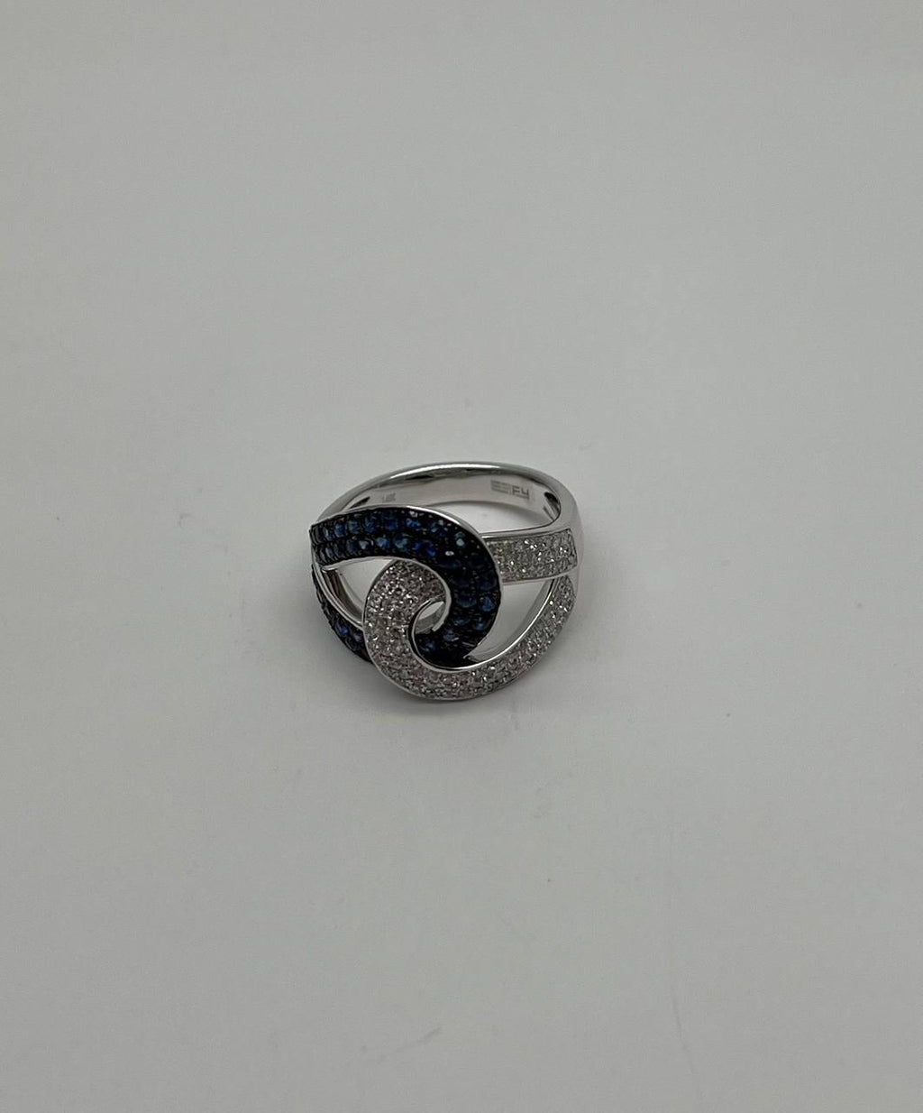 Intertwining Blue Sapphires Diamonds Interlocking Shapes White Gold Fashion Ring
