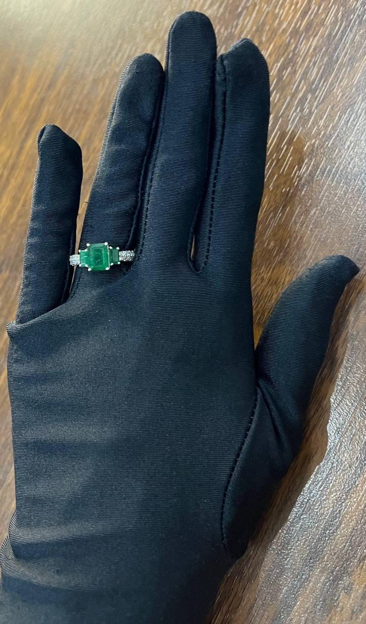 Green Emerald Three Stone Diamond 14K White Gold Classic Statement Ring