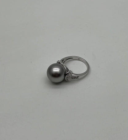 Grey Silver Black Tahitian Pearl 14K White Gold Diamond Baguette Statement Ring