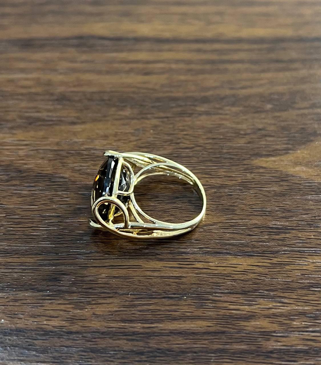 oval shape brown smoky quartz 14k yellow gold statement cocktail ring