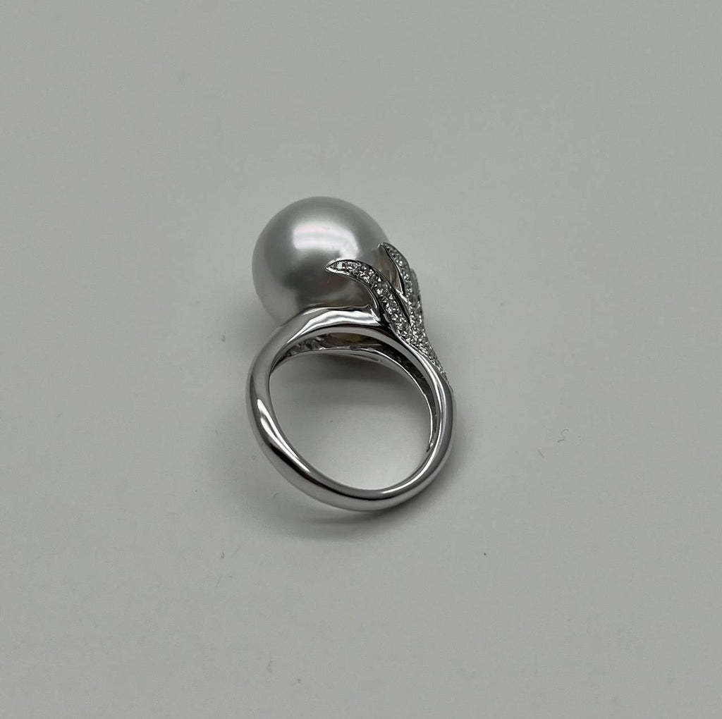 South Sea White Pearl Diamonds Pave Set 18K White Gold Statement Classic Ring