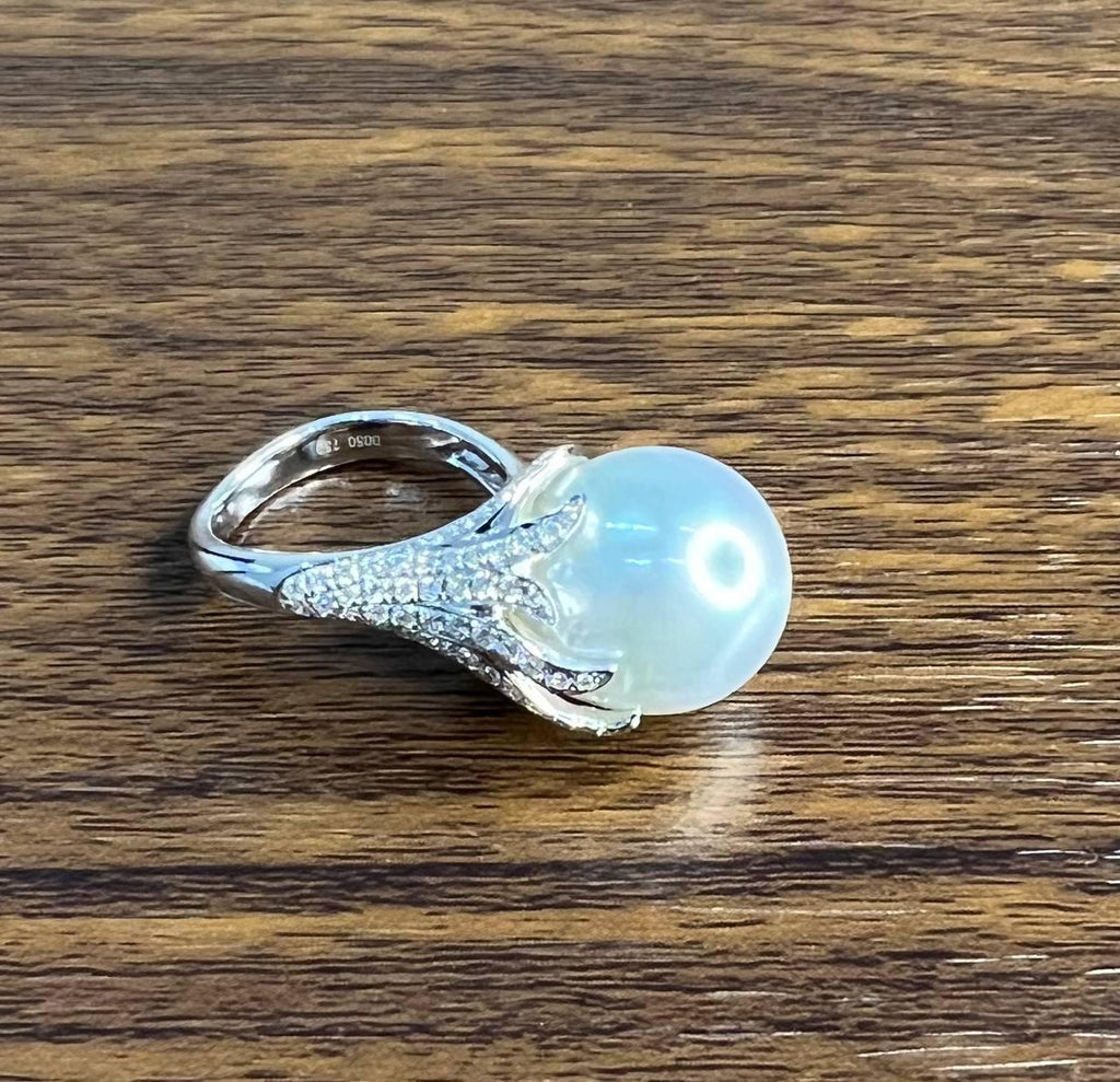 South Sea White Pearl Diamonds Pave Set 18K White Gold Statement Classic Ring