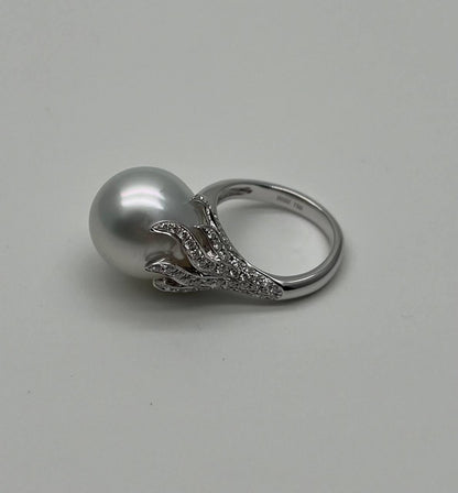 South Sea White Pearl Diamonds Pave Set 18K White Gold Statement Classic Ring
