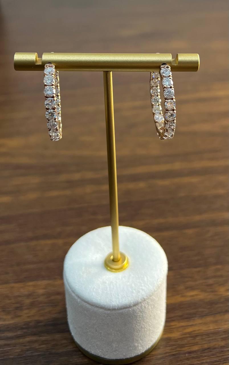 Classic Brilliant Round Diamond 18 Karat Rose Gold Medium Hoop Hoops Earrings