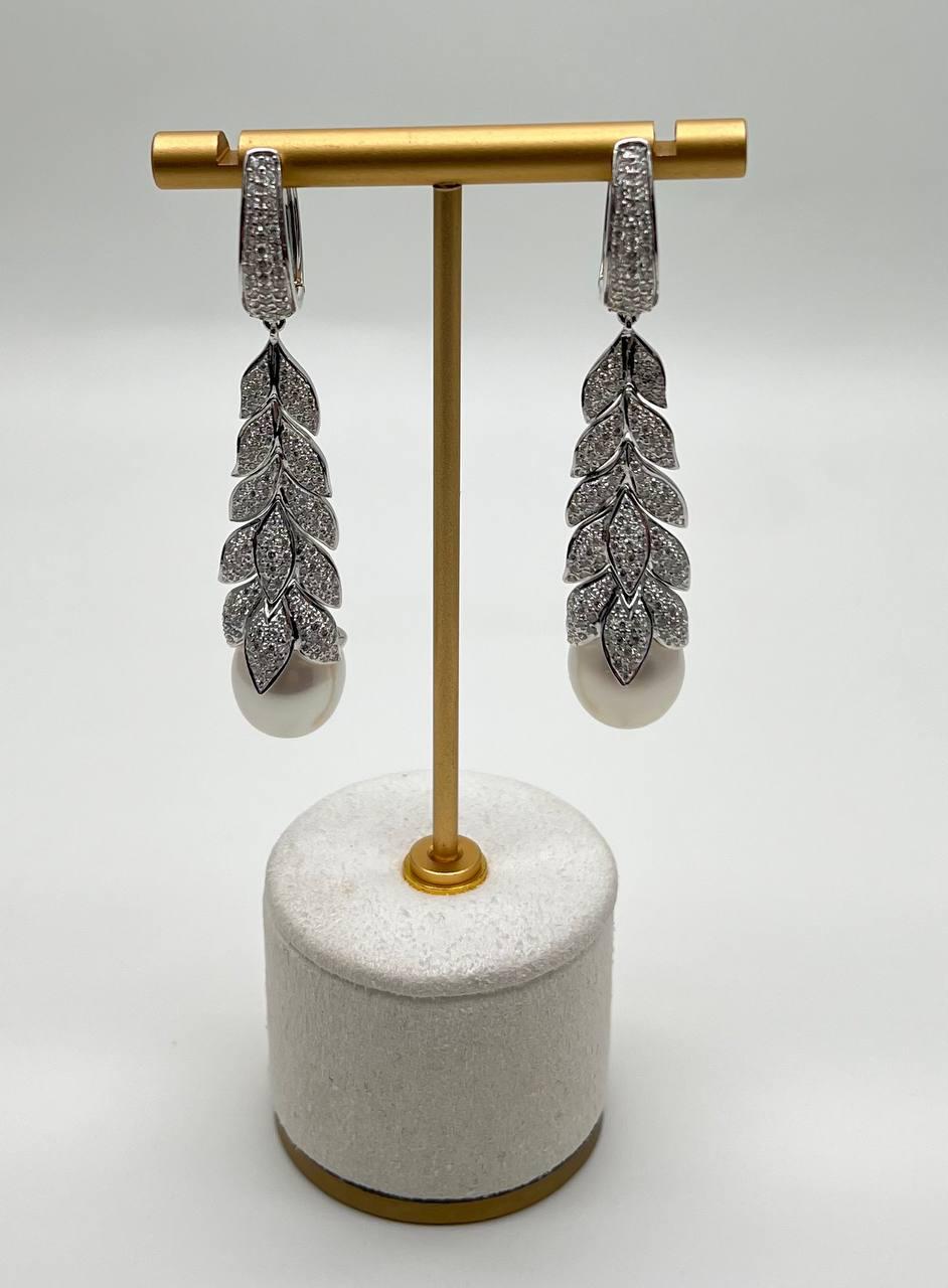 White South Sea Diamond Brilliant Cut Pave 18 Karat White Gold Drop Earrings