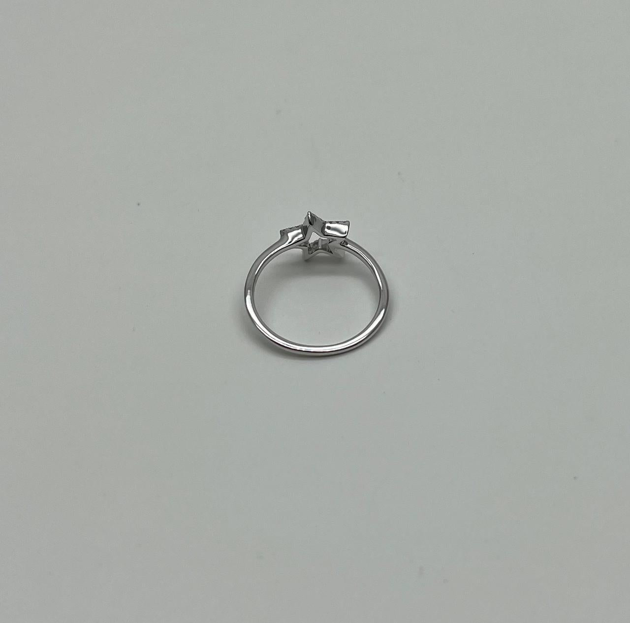 Star White Diamond Brilliant 14K White Gold Dainty Fun Statement Minimalist Ring