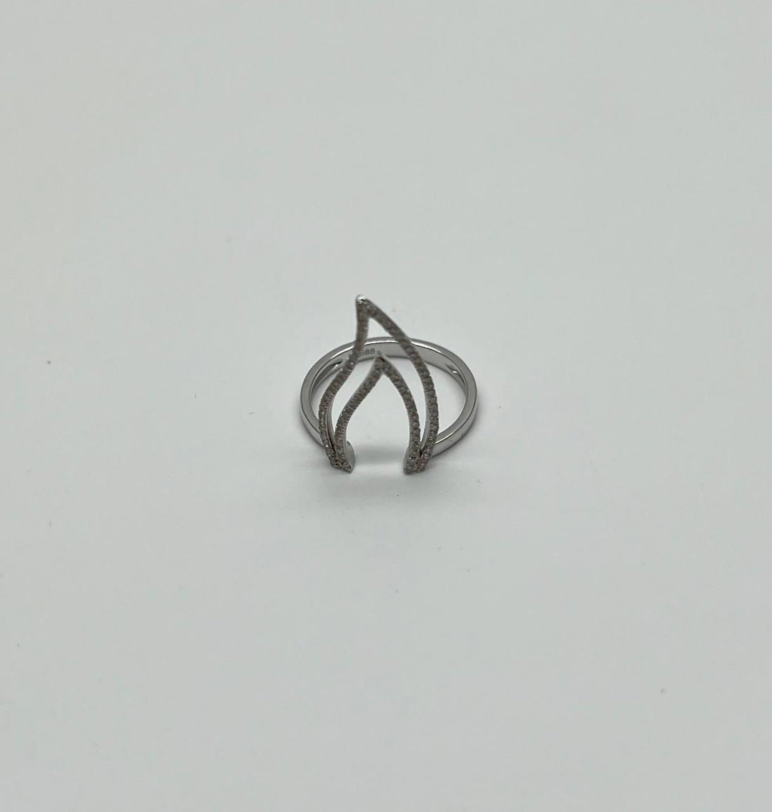 Flame Fire Geometric Triangle Cut White Diamond 14 Karat White Gold Ring