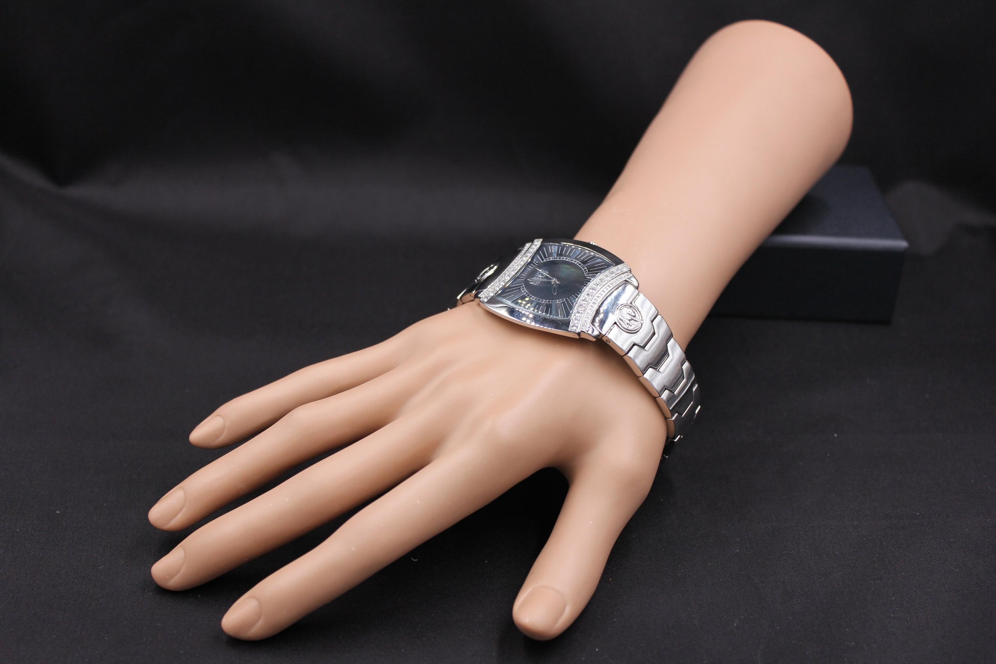 Blue Sapphires & Diamond Pave Dial Luxury Swiss Quartz Bracelet Watch