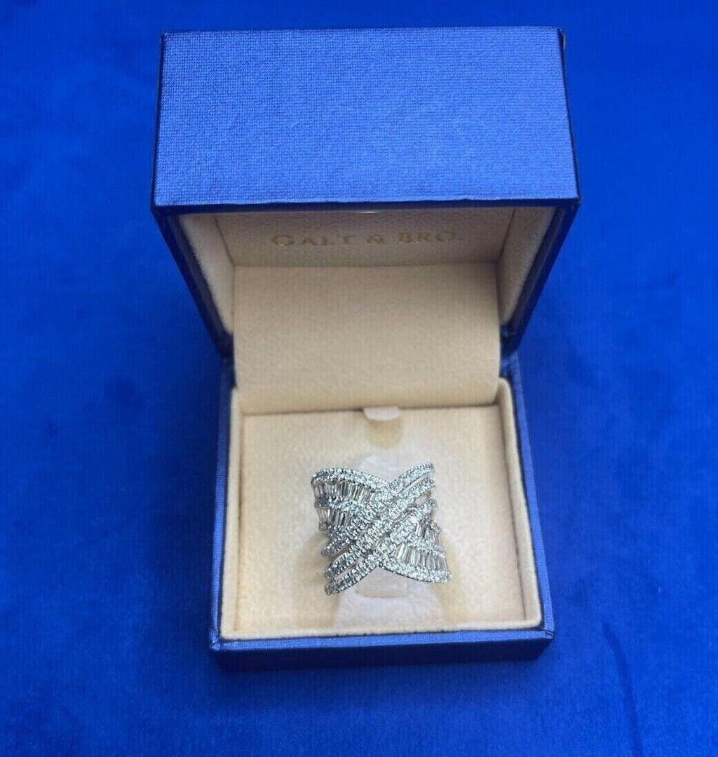 Brilliant Cut Baguette Shape Diamond Pave Set Channel Set Fancy Spiral Wave Cock