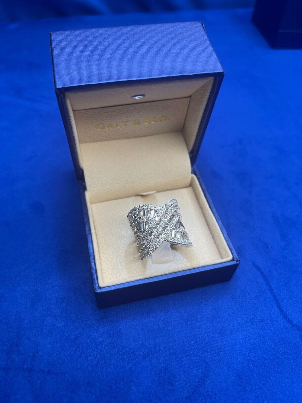 Brilliant Cut Baguette Shape Diamond Pave Set Channel Set Fancy Spiral Wave Cock