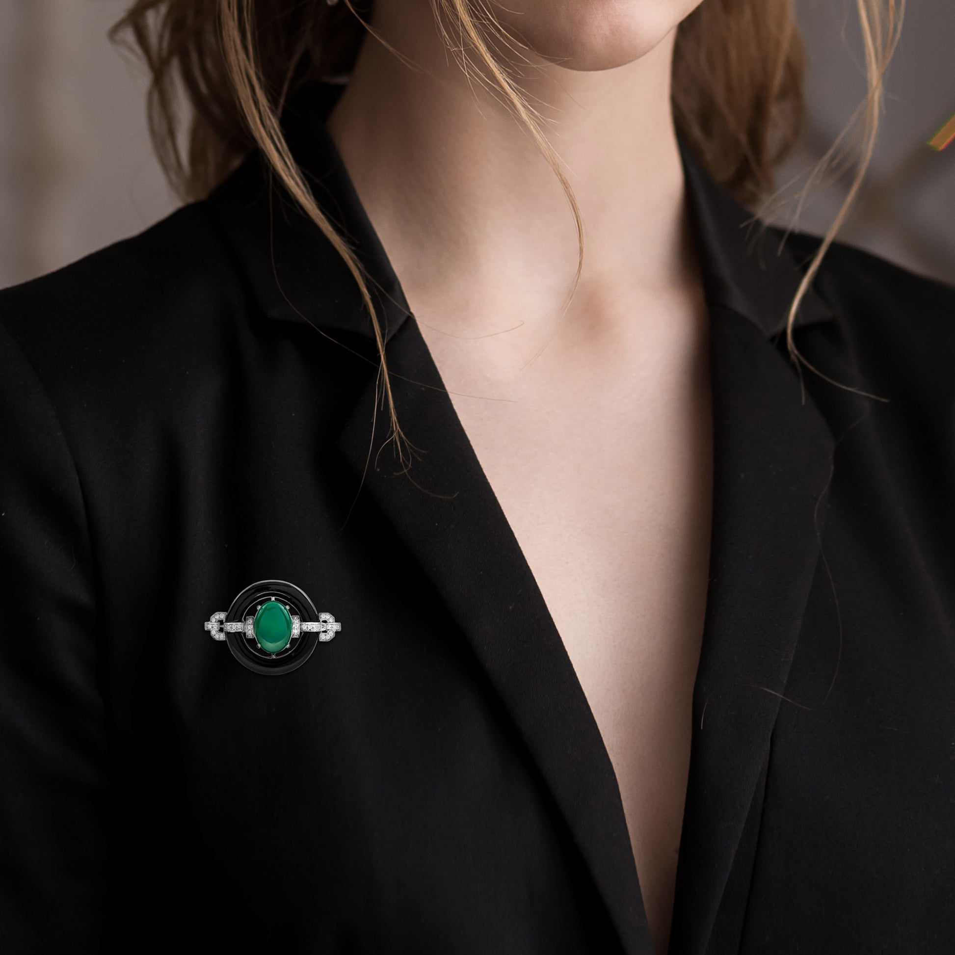 Oval Shape Green Agate & Black Onyx Diamond Art Deco Style White Gold Pin Brooch