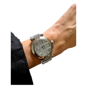 Descriptive image text