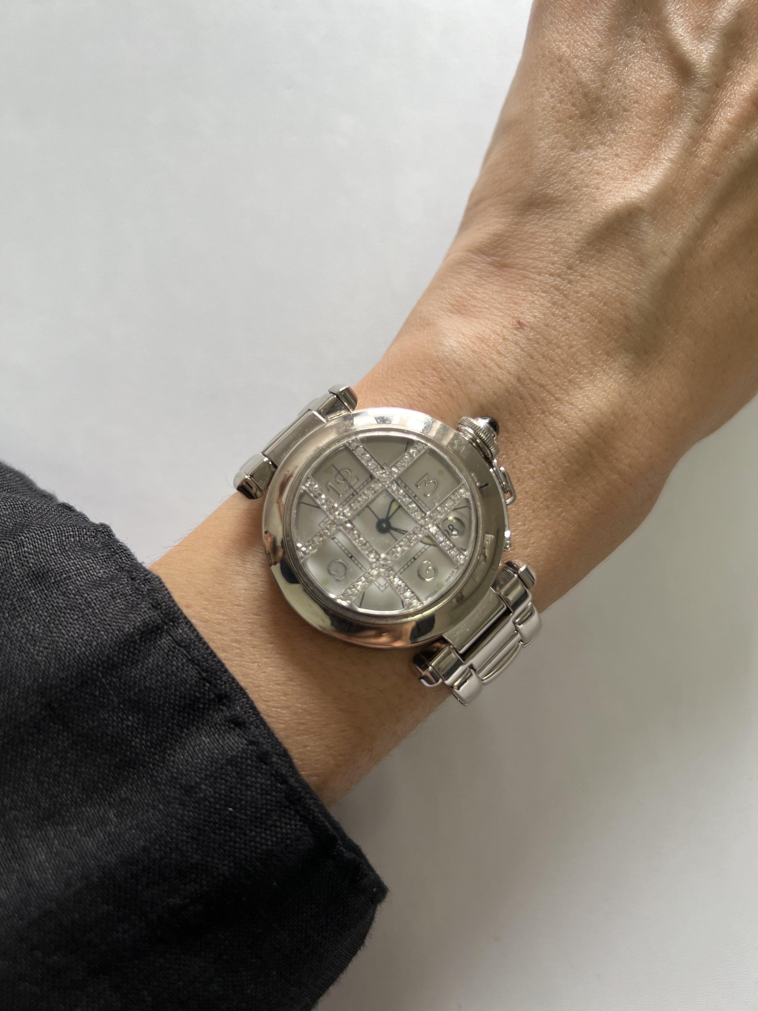 Cartier Pasha de Cartier White Dial Diamonds Halo Grid 18 Karat White Gold Watch