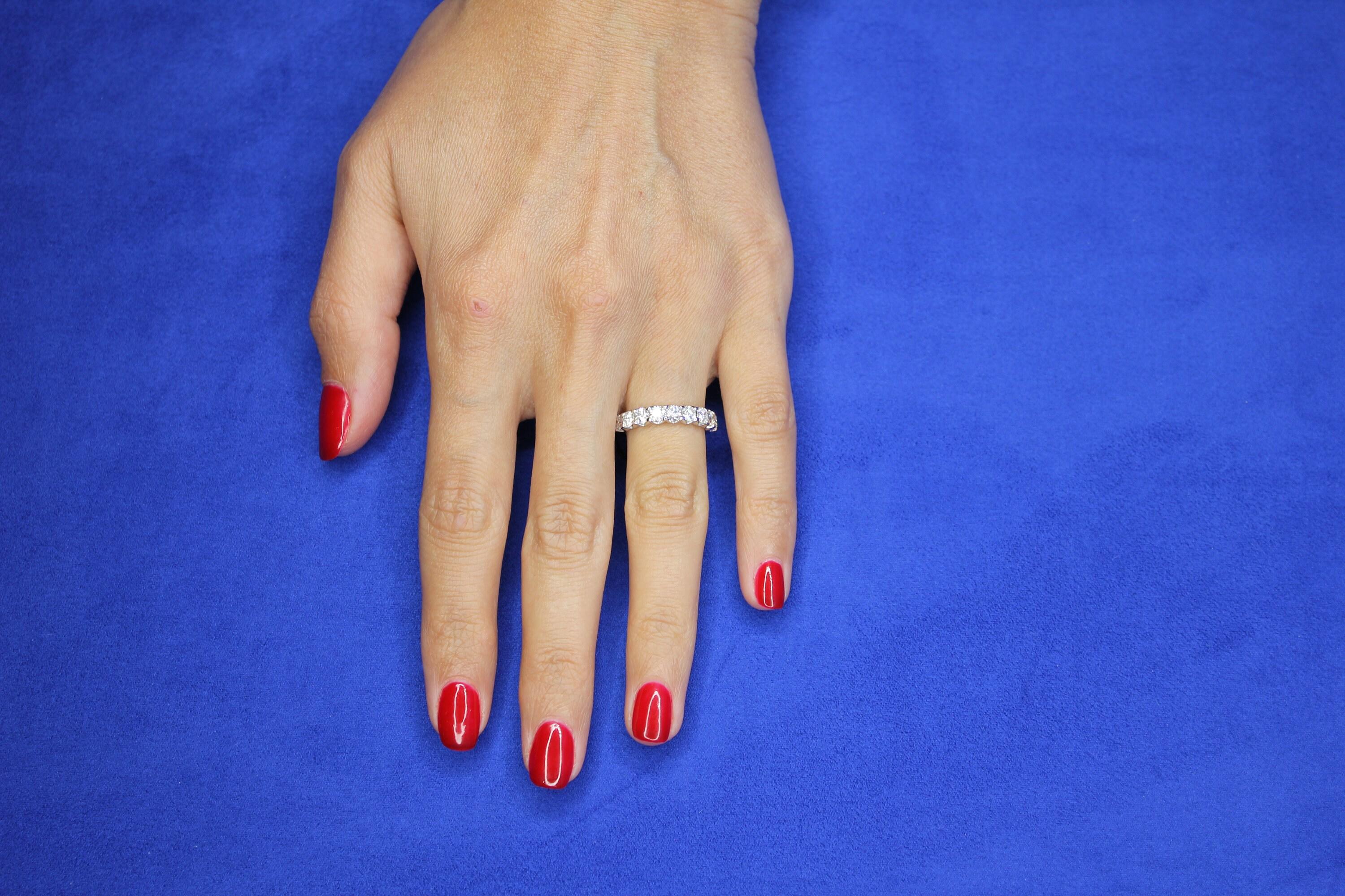Classic Round Shape Brilliant Cut Diamond U Setting Eternity Stackable Wedding B